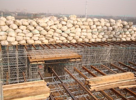 碗扣式鋼管腳手架按裝操作步驟●檢驗(yàn)真理的時(shí)候到啦！